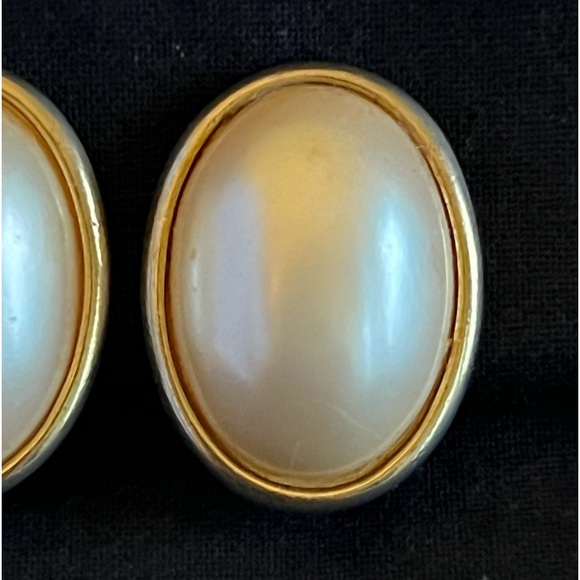 Vintage Liz Claiborne Earrings - Picture 4 of 11